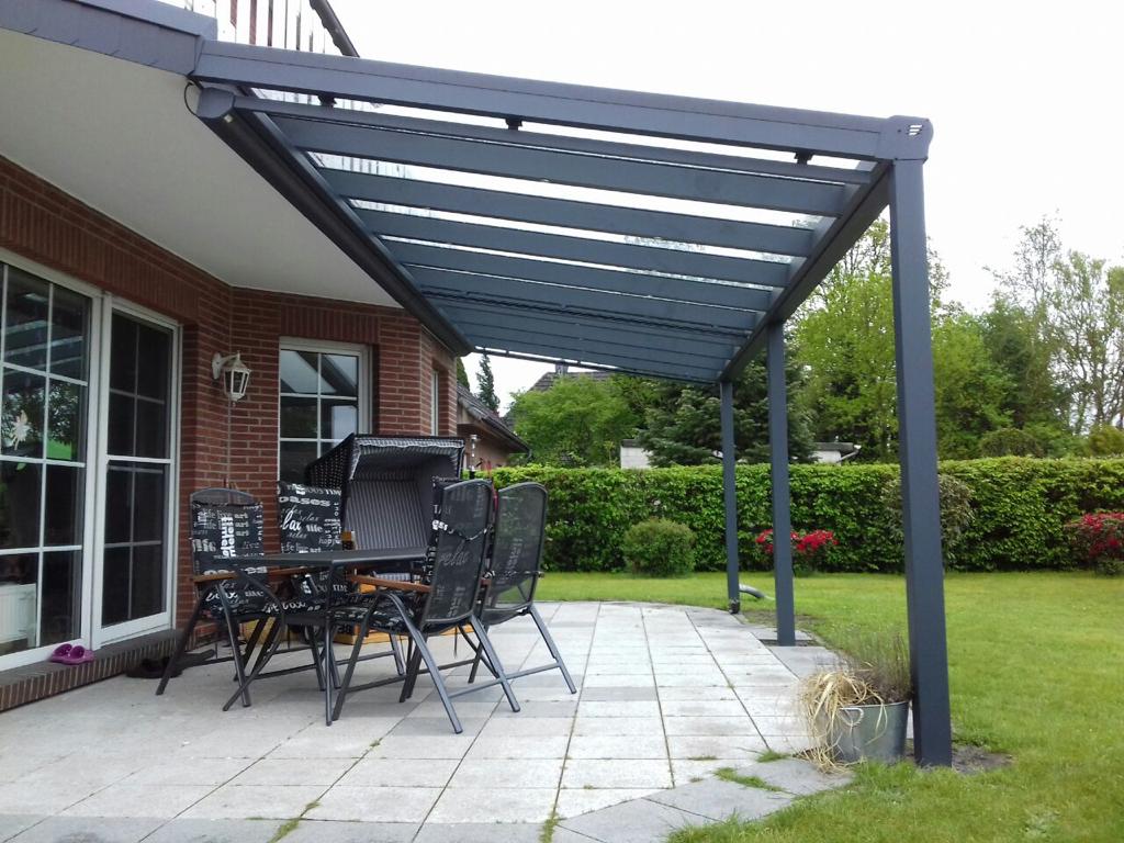 TERRASSENÜBERDACHUNG